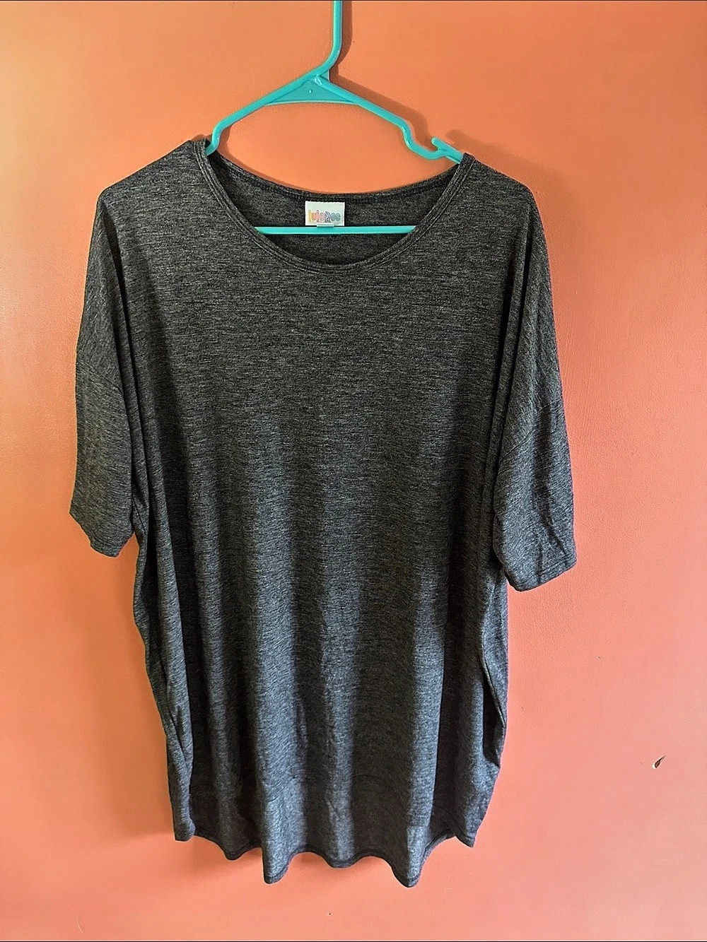 LuLaRoe Christy Tee Gray Short Sleeve V-Neck Size XL